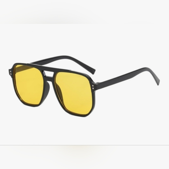 Other - NEW Black Oversize Sunglasses